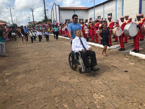 Desfile da Escola Severiano Ferreira